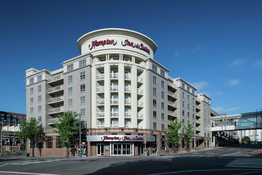 Downtown Memphis Hotel | Hampton Inn & Suites Memphis-Beale Street