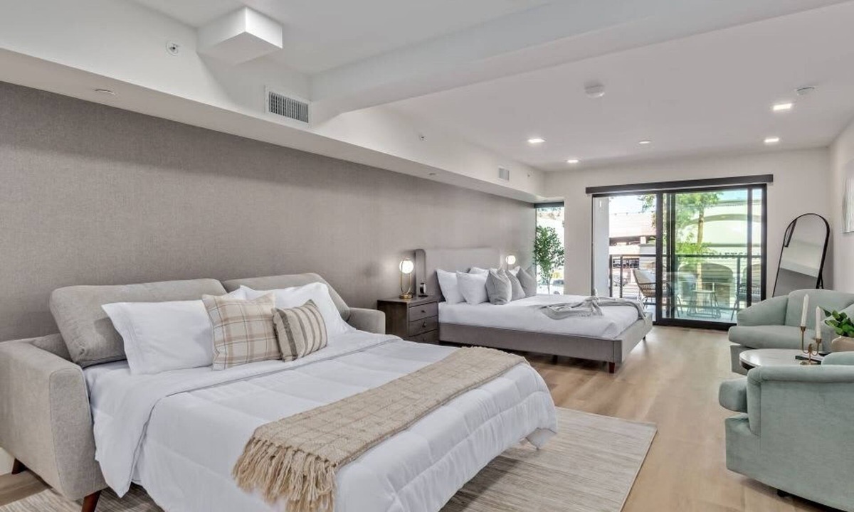South Scottsdale Apartment | Heart of Old Town Full GYM Walkable to Everything