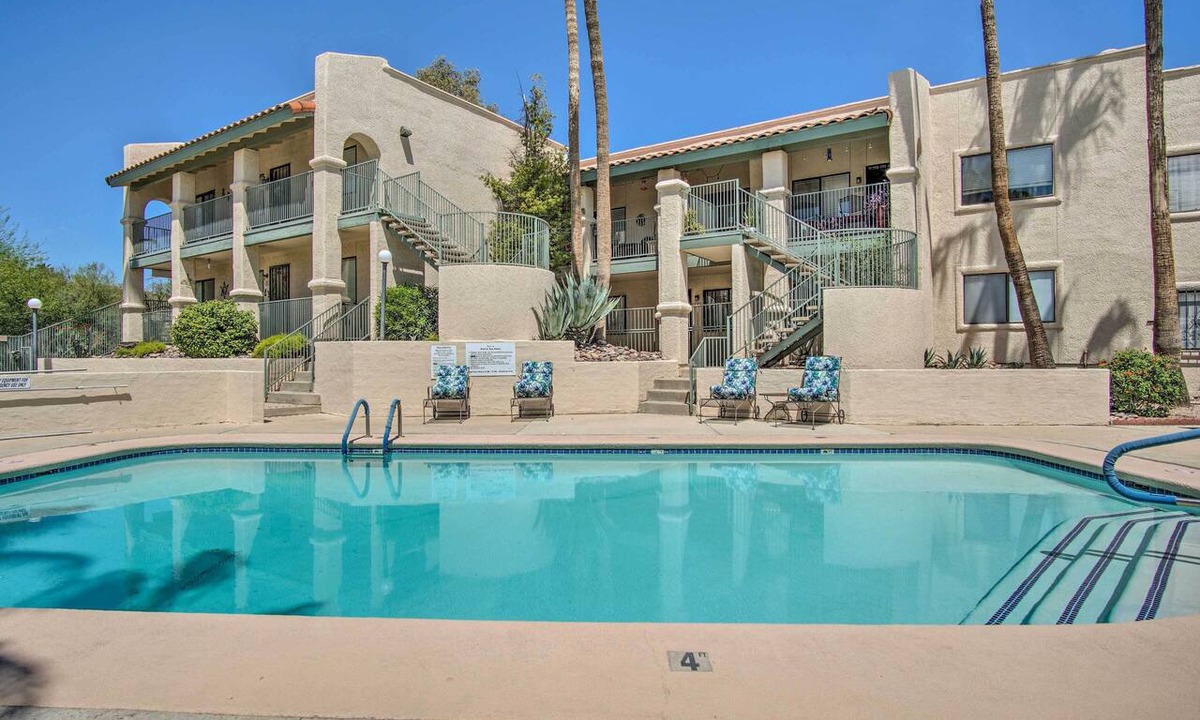 Dietz Condo | Hike, Swim & Shop: Tucson Condo w/Balcony