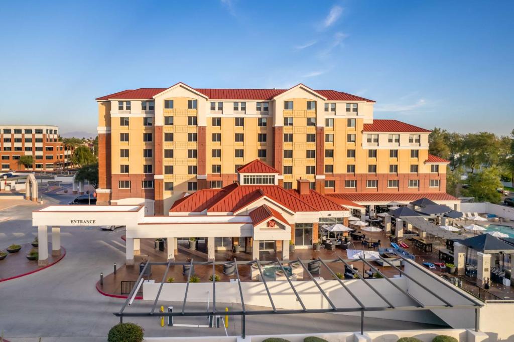 Brown and Stetson Business Hotel | Hilton Garden Inn Scottsdale Old Town