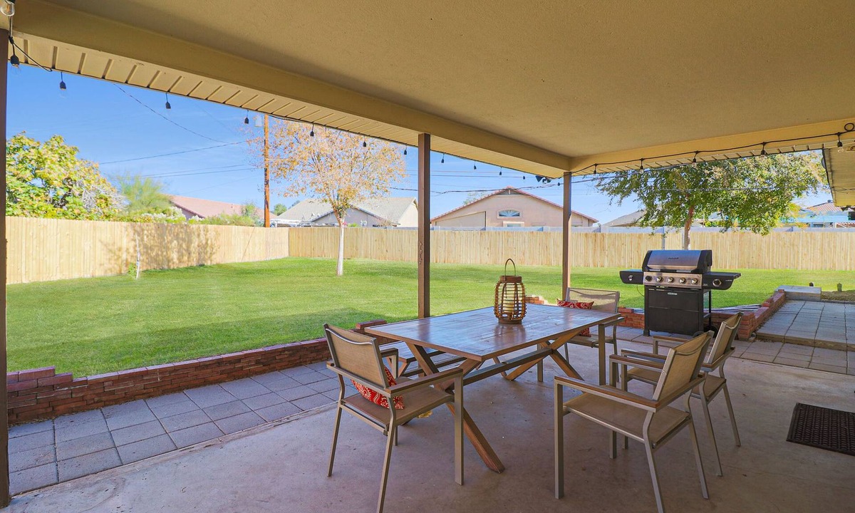 Glendale House | Historic Glendale Home with Huge Yard! Minutes from Shopping