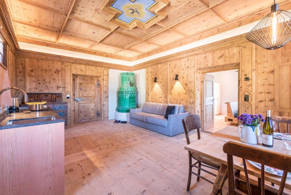 Petersberg Apartment | Hof im Thal Apt Zirbe