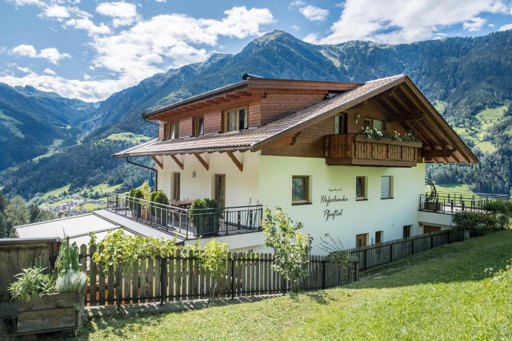 San Leonardo in Passiria Apartment | Hofschenke Pfeiftal - Heuduft