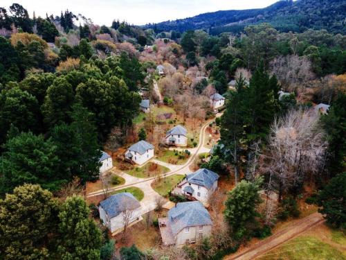 Hogsback Hotel | Hogsback Arminel Self catering Cottages
