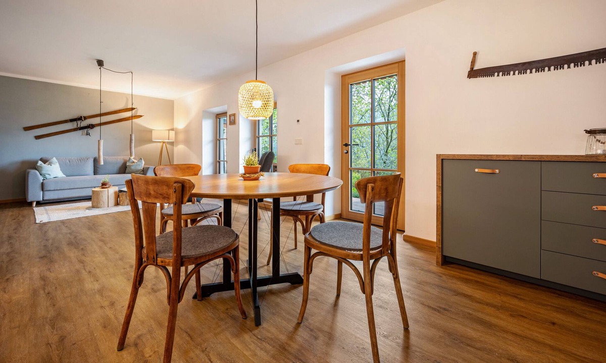 Funes Apartment | Holiday Accommodation "Valentin 36 Apartment Raschötz" with Wi-Fi and balcony