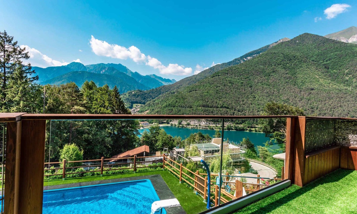 Pieve di Ledro Apartment | Holiday apartment with outdoor pool and grill