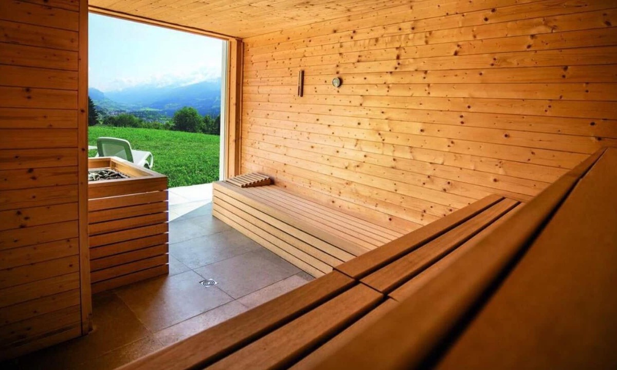 Dosso Veronza Apartment | Holiday Apartment "Centro Veronza" with Mountain View, Shared Pool & Wi-Fi