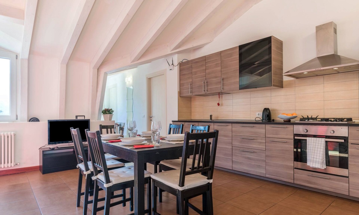 Arco Apartment | Holiday Apartment "Villa Principessa Two Bedroom" in a Historical City Palace