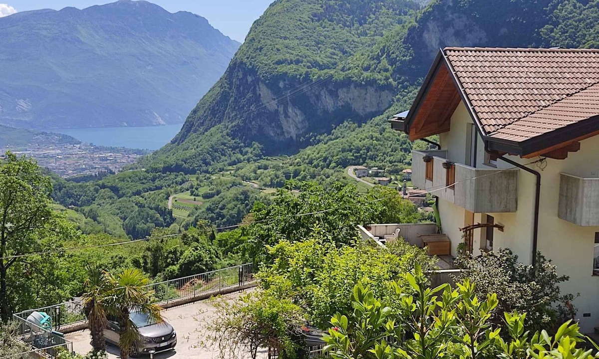 Canale di Tenno Apartment | Holiday apartment with terrace and parking
