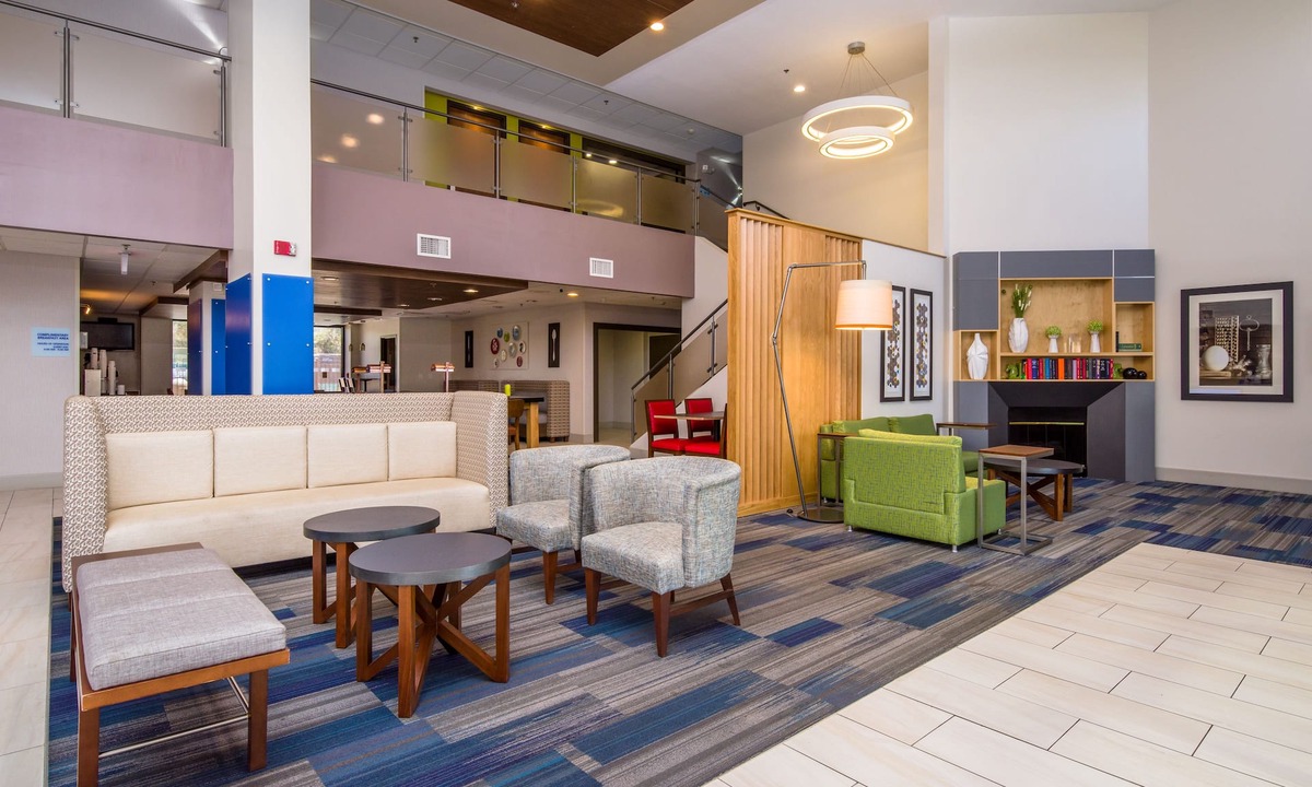 South Mountain Hotel | Holiday Inn Express Hotel & Suites Phoenix-Airport by IHG