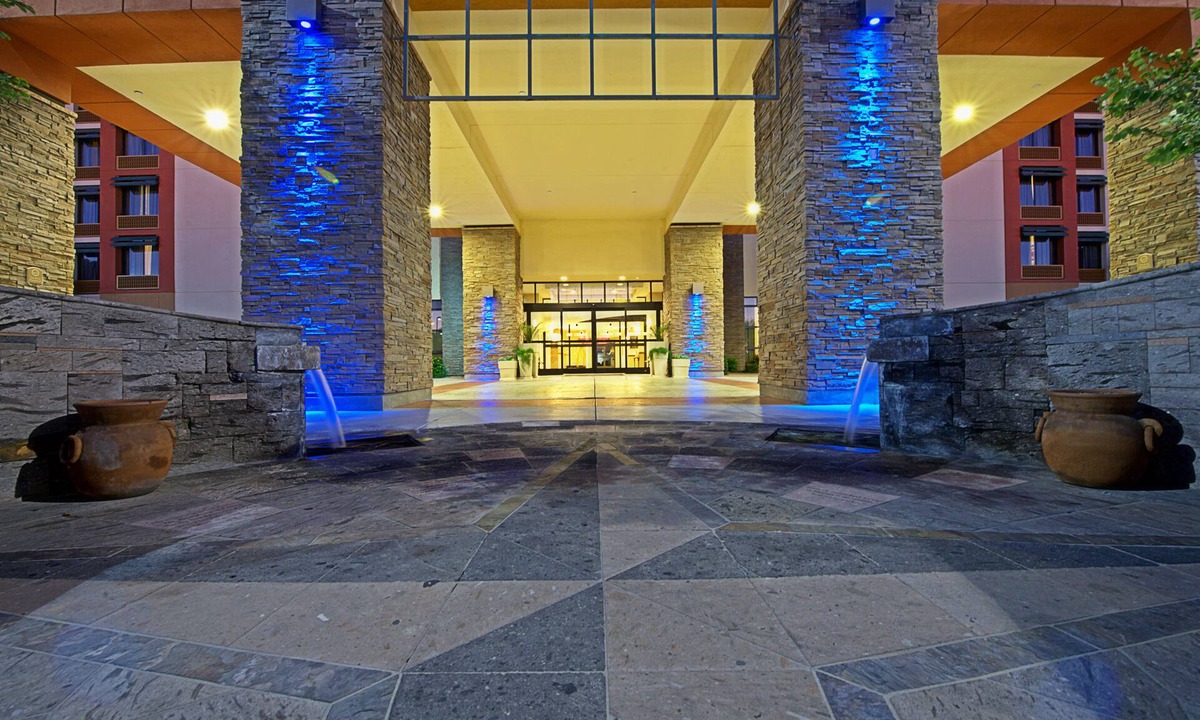 Tempe Hotel | Holiday Inn Express & Suites Tempe by IHG