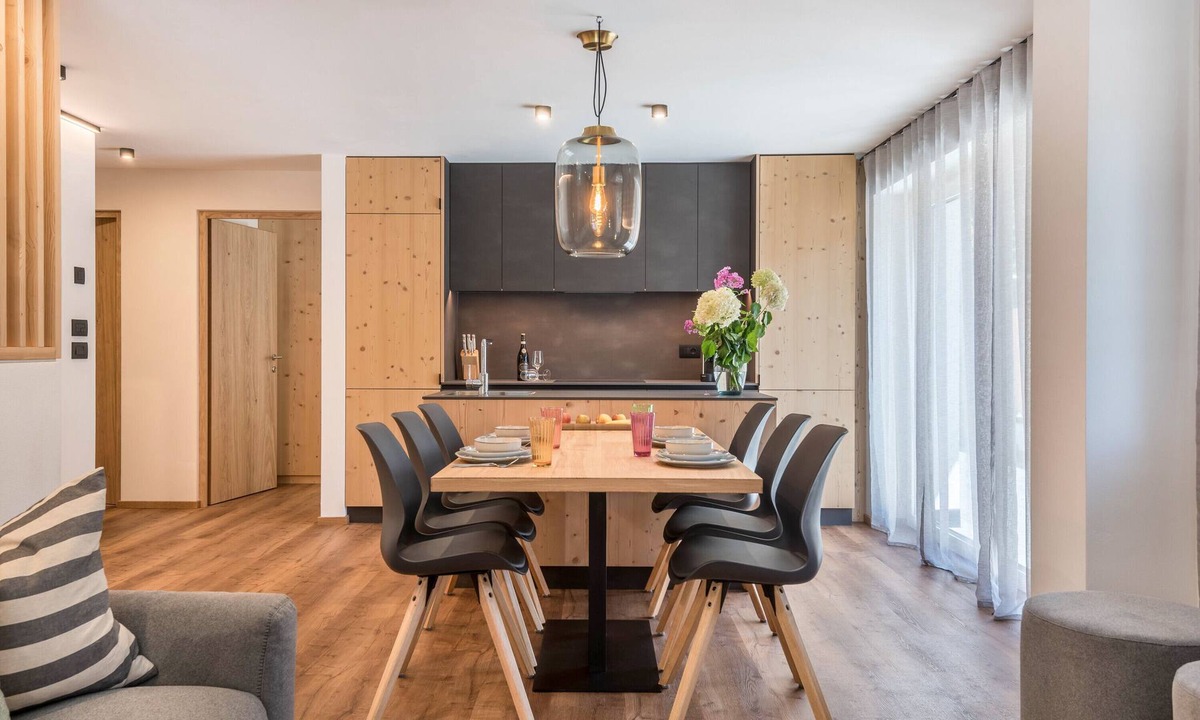 Mareo Apartment | Holiday Apartment "Franzl" with Mountain View, Private Open Terrace and Wi-Fi