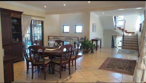 Newlands West House | Holiday villa