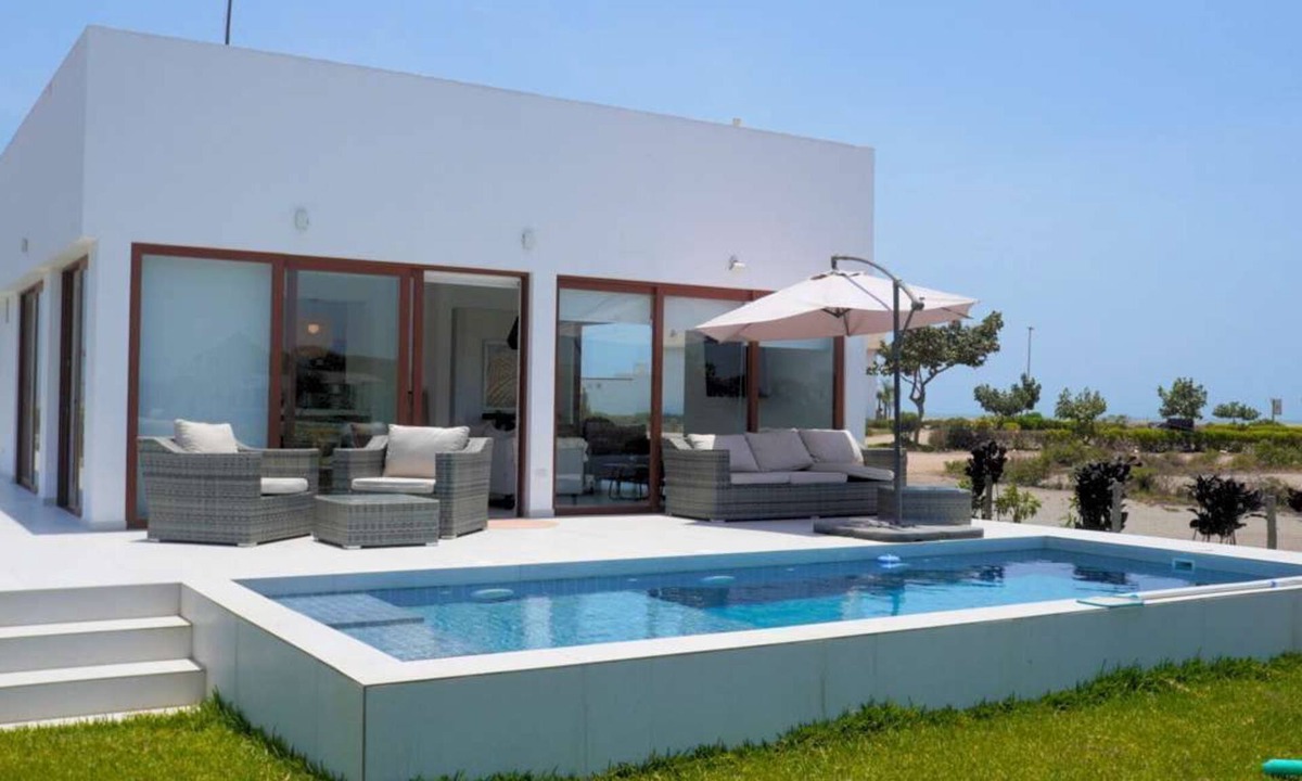 Chincha Baja House | HOP Anakena: Comfort & Style Just Steps from the Sea