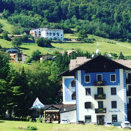 Cavedago Hotel | Hotel alle Rose