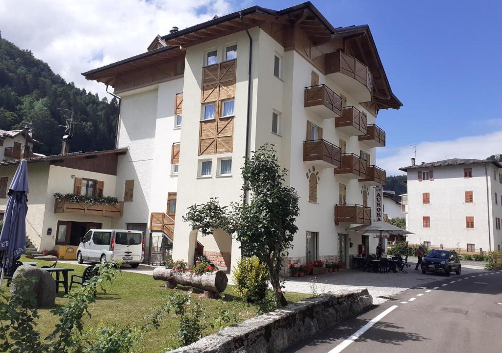 Cavedago Hotel | Hotel Aurora