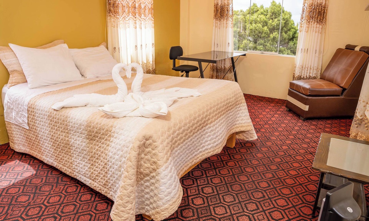 Yunguyo Hotel | Hotel Summita