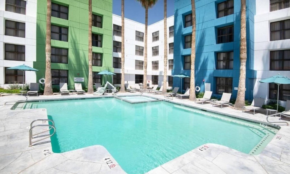 Chandler Hotel | I-10 Convenience & Heated Pool | Relax, Explore, Enjoy Phoenix