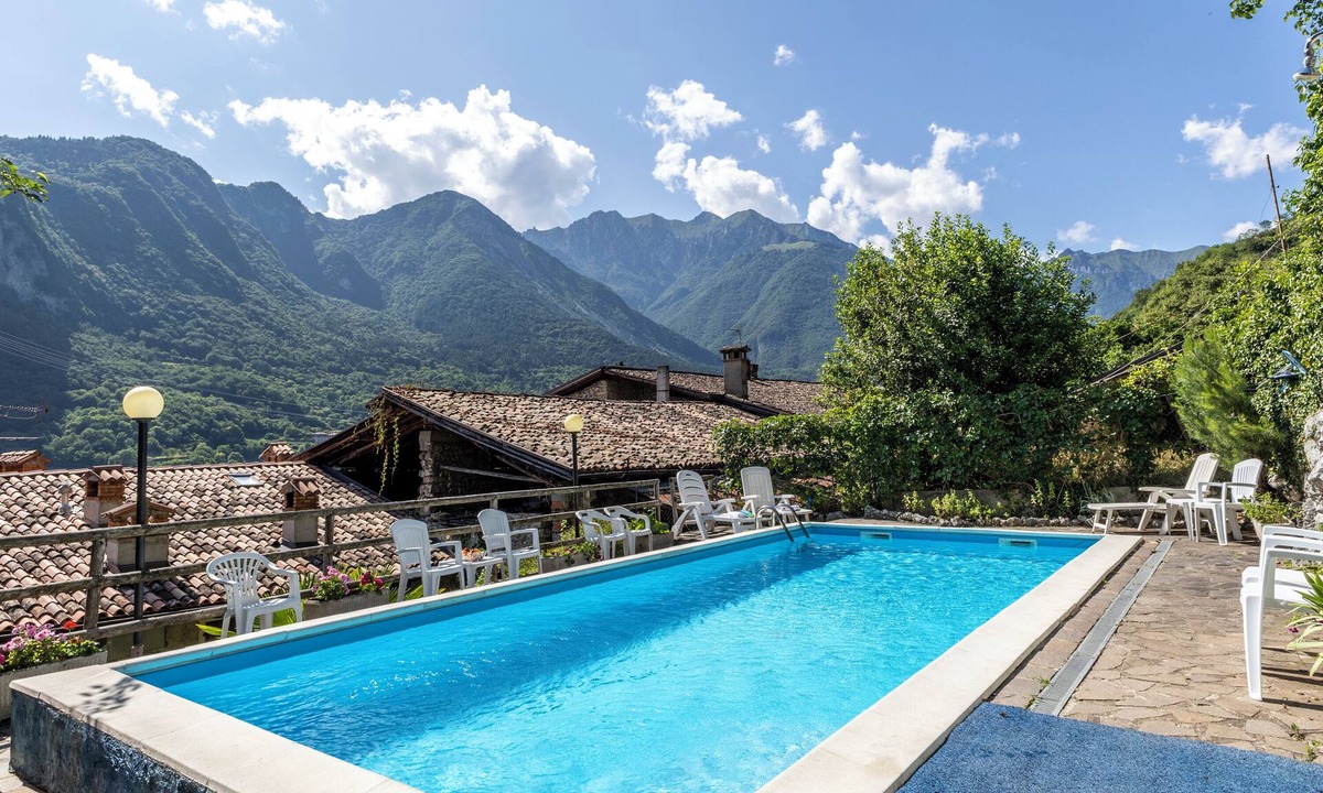 Canale di Tenno Apartment | Il Nido dell'Artista, Tenno, Italy