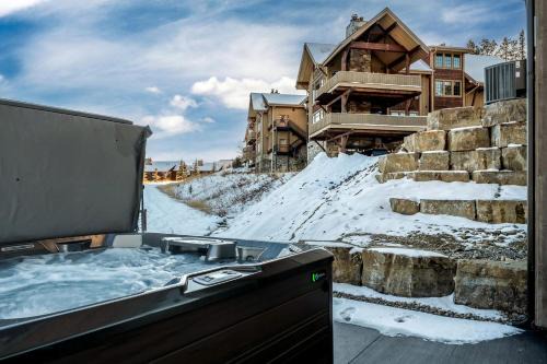 Big Sky Villa | Impressive Mountain Villa with Hot-tub and Impressive Views in Big Sky, Montana