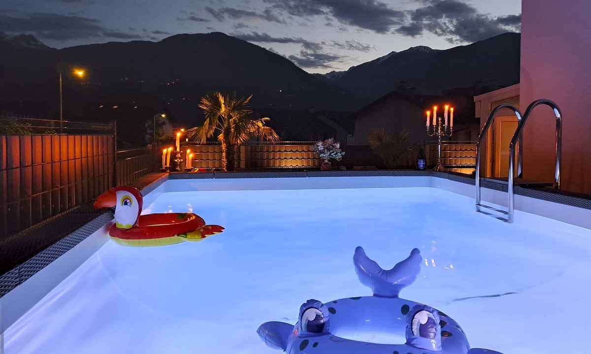 Postal House | Intera Porzione di Casa su Quattro Livelli con Piscina Privata,sauna e Whirlpool
