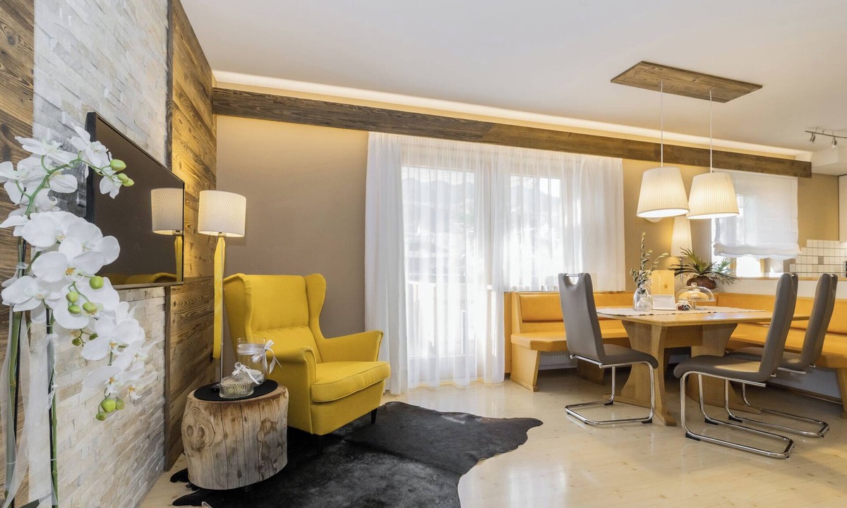 Appiano Sulla Strada del Vino Apartment | Holiday Apartment "Apartment Wieser 2" with Mountain View, Heated Pool & Wi-Fi