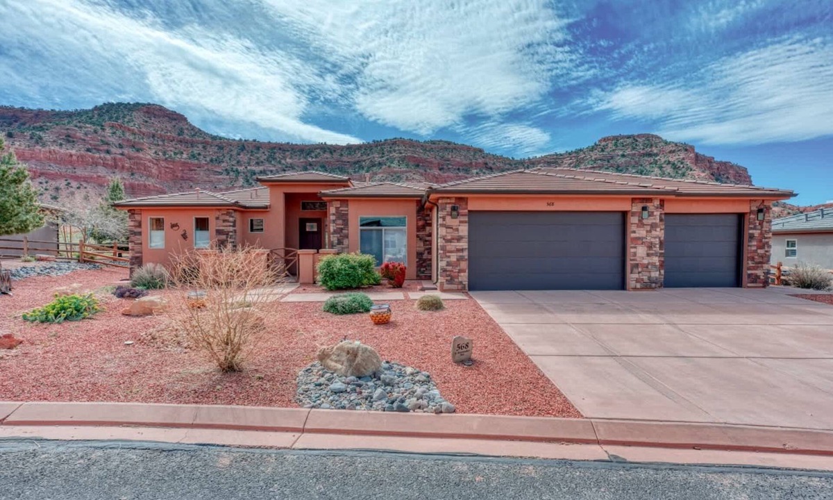 Kanab House | Kanab Retreat Near Zion | Pool, Hot Tub & Views