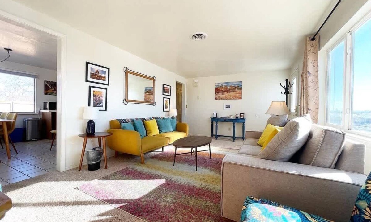 Kanab House | Kanab Utah home with HUGE fenced in backyard-Pets Welcome! Near National Parks!