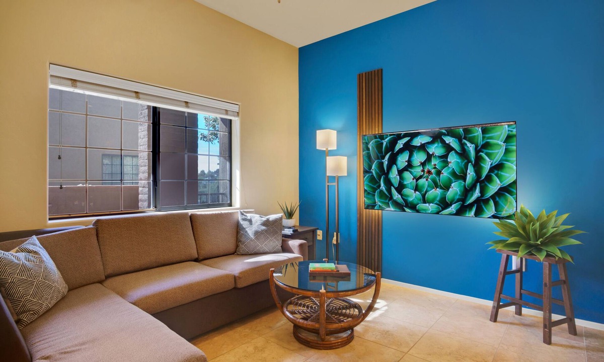 Rio Del Sol Condo | King Bed Suite Condo: Pool + Hot Tub Access
