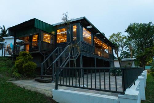 Camperdown Cabin | Kingfisher Inn