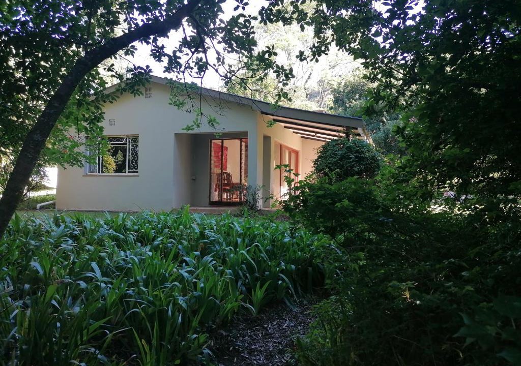 Cathkin Park House | L Chiam Self-Catering Cottage
