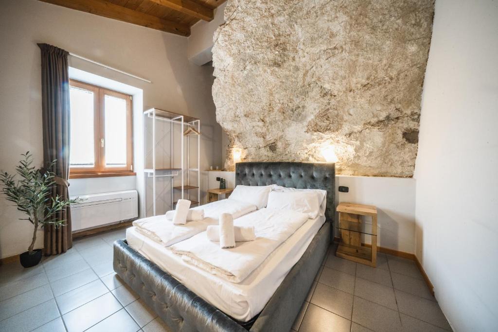 Bolognano-Vignole House | La Cantinota - Locanda De Manincor Rooms