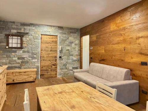 Edolo Apartment | La Casa in Piazza - Edolo