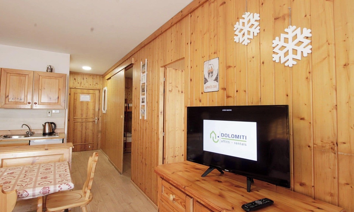 Dosso Veronza Apartment | La Tana - Residence with pool