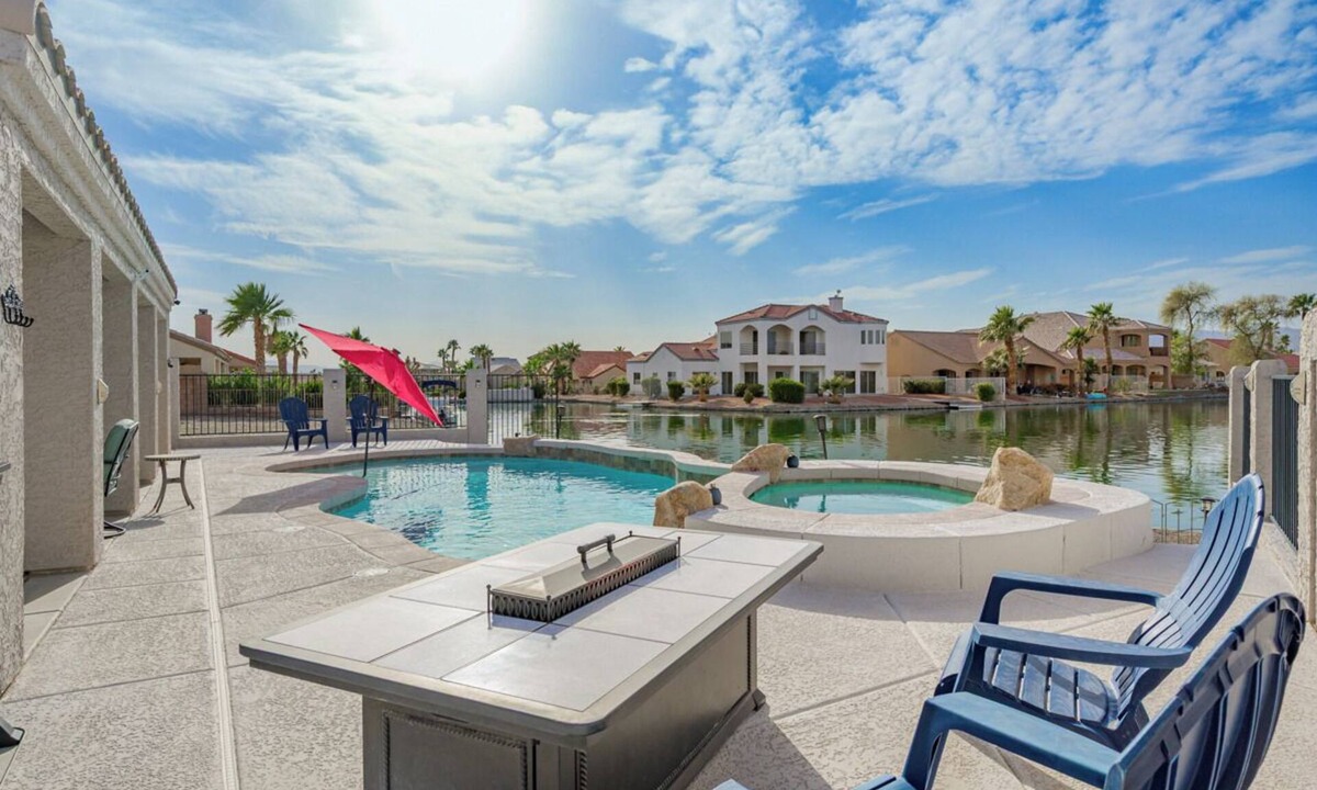 Fort Mohave House | Lakefront retreat w/Private pool- Winter/Mid-Term visitor discount available