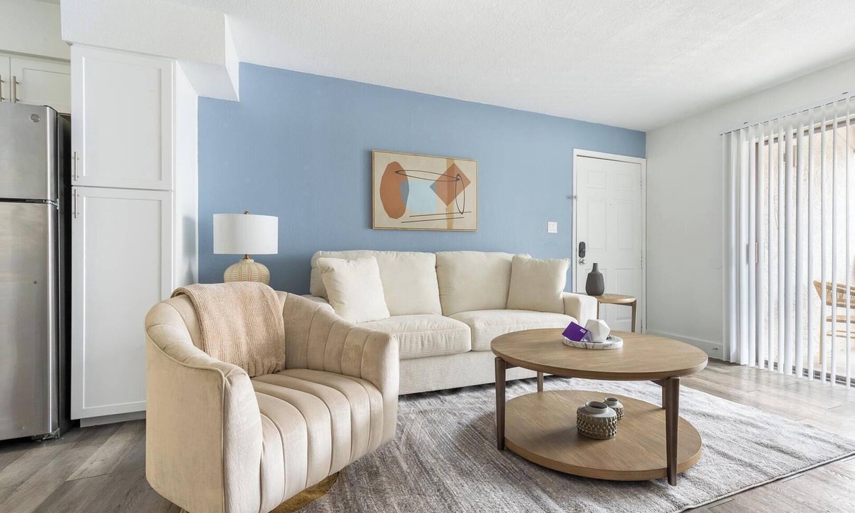 Maryvale Apartment | Landing | Beautiful 2BD in Maryvale Village