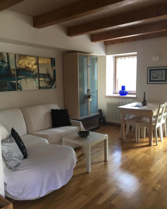 Prade House | Lausen Vil