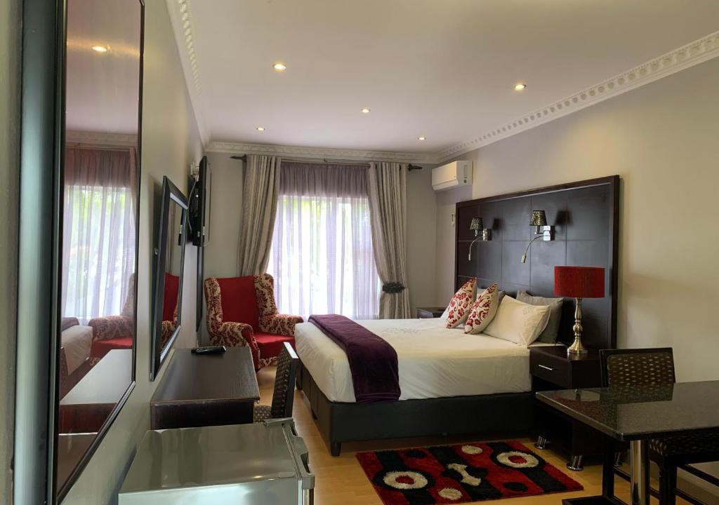 Newcastle House | Leighton Court