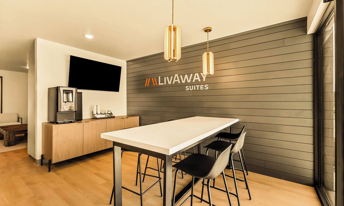 Surprise Hotel | LivAway Suites Phoenix-Surprise