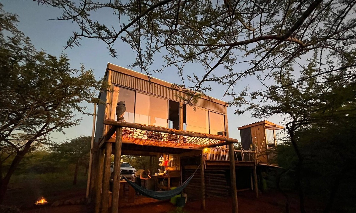 Hluhluwe Cottage | Live amongst giraffes in a treetop cabin