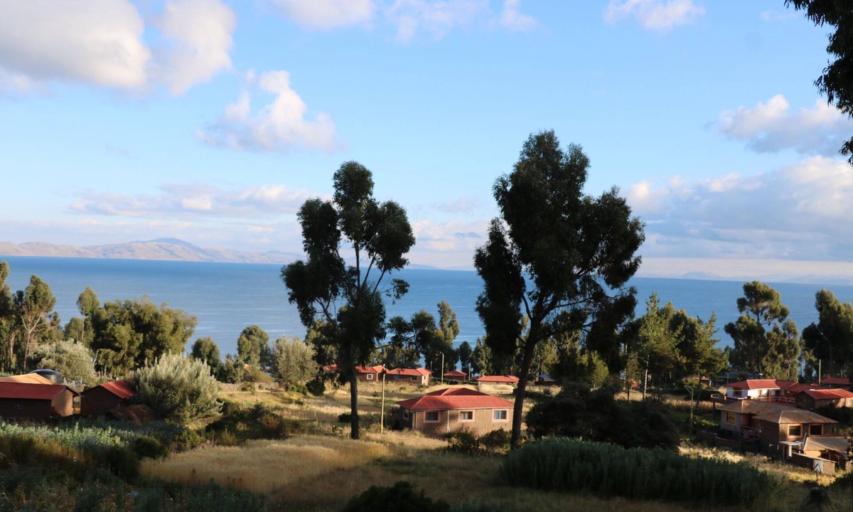 Isla Taquile Bed & Breakfast | LoveLand Amantani Lodge - An Enchanted Place