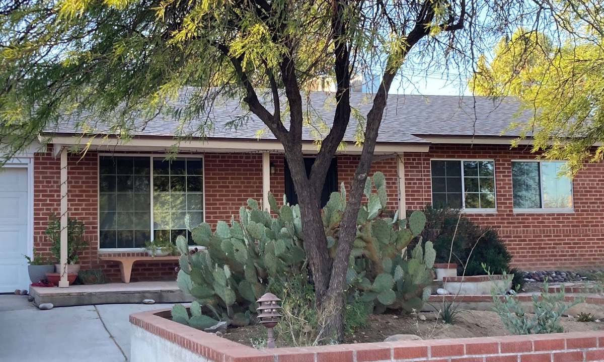 Rosemont West House | Lovely 2-bedroom house with AC in Tucson