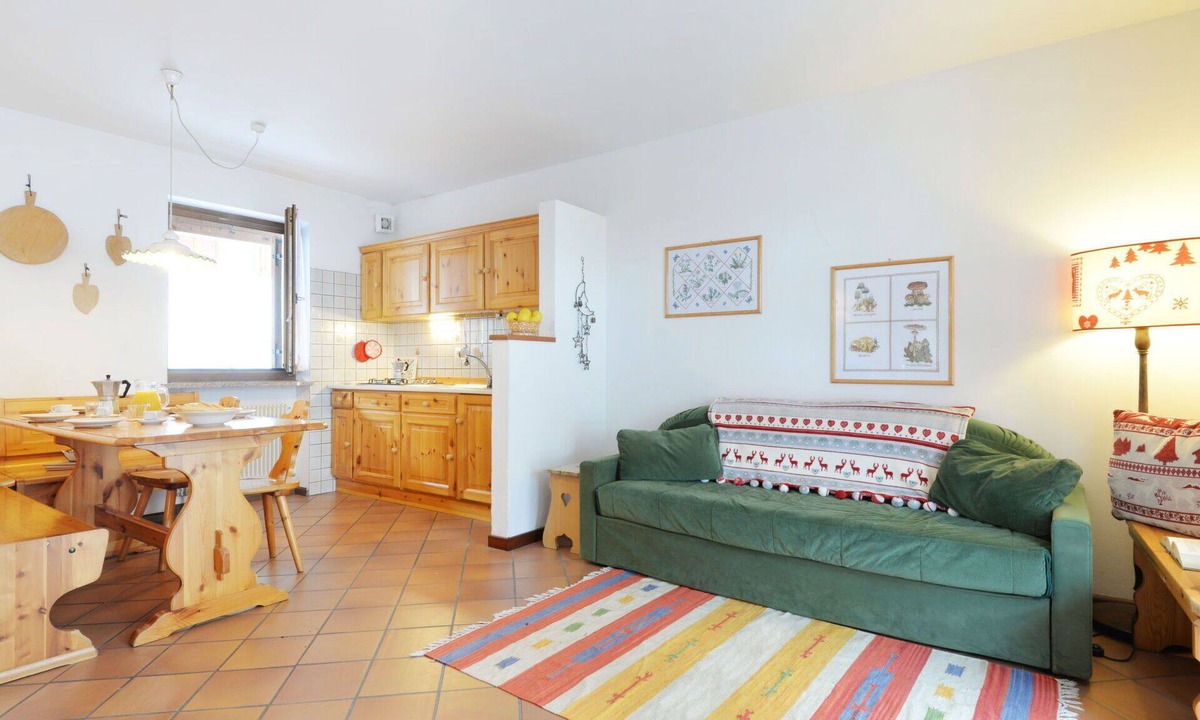 Penia Apartment | Lovely apartment for 4 people with TV and balcony