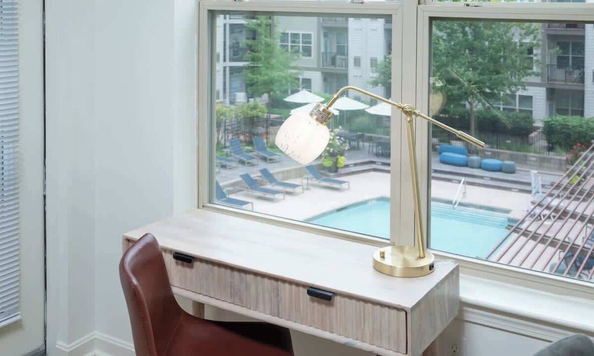 Assembly Square Apartment | Lux 2BR w Gym Pool sleep 6 in Assembly Square