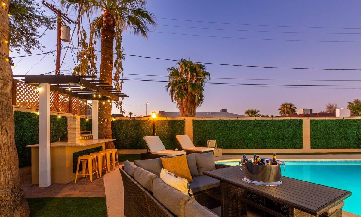 Scottsdale Country Acres House | Luxe Downtown Scottsdale Oasis w/ Heated Pool