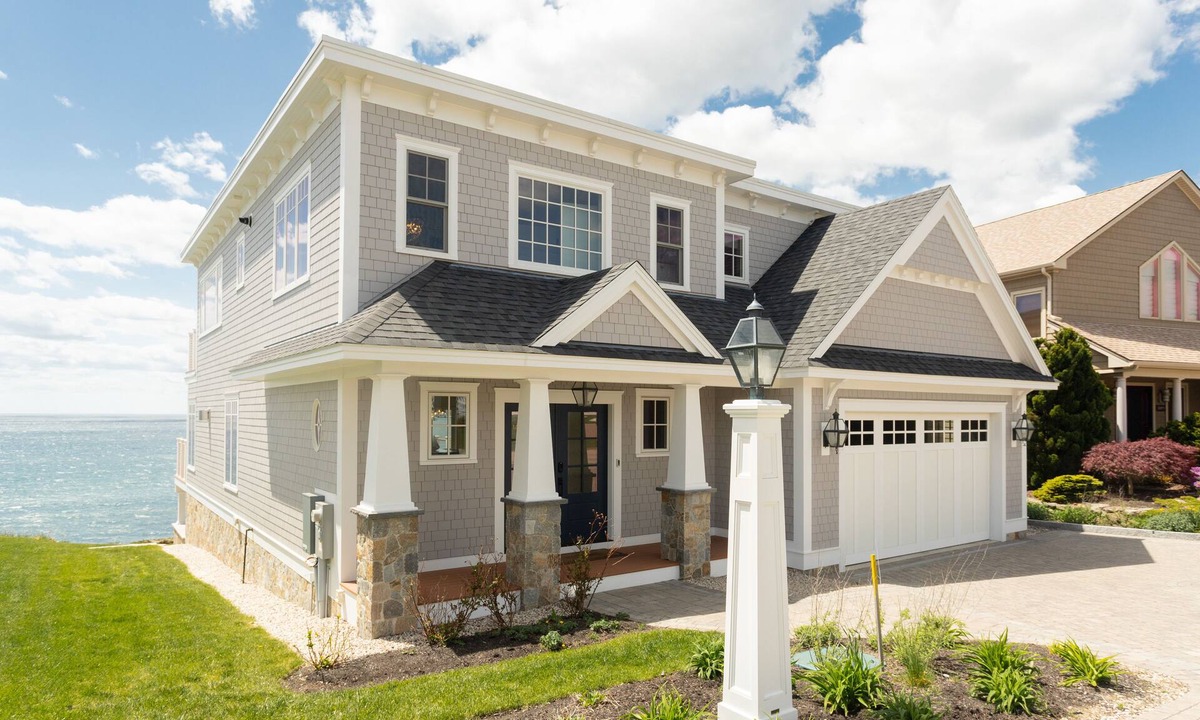 York Beach Cottage | Luxurious Oceanfront Property: A Cruising Feeling Awaits You !