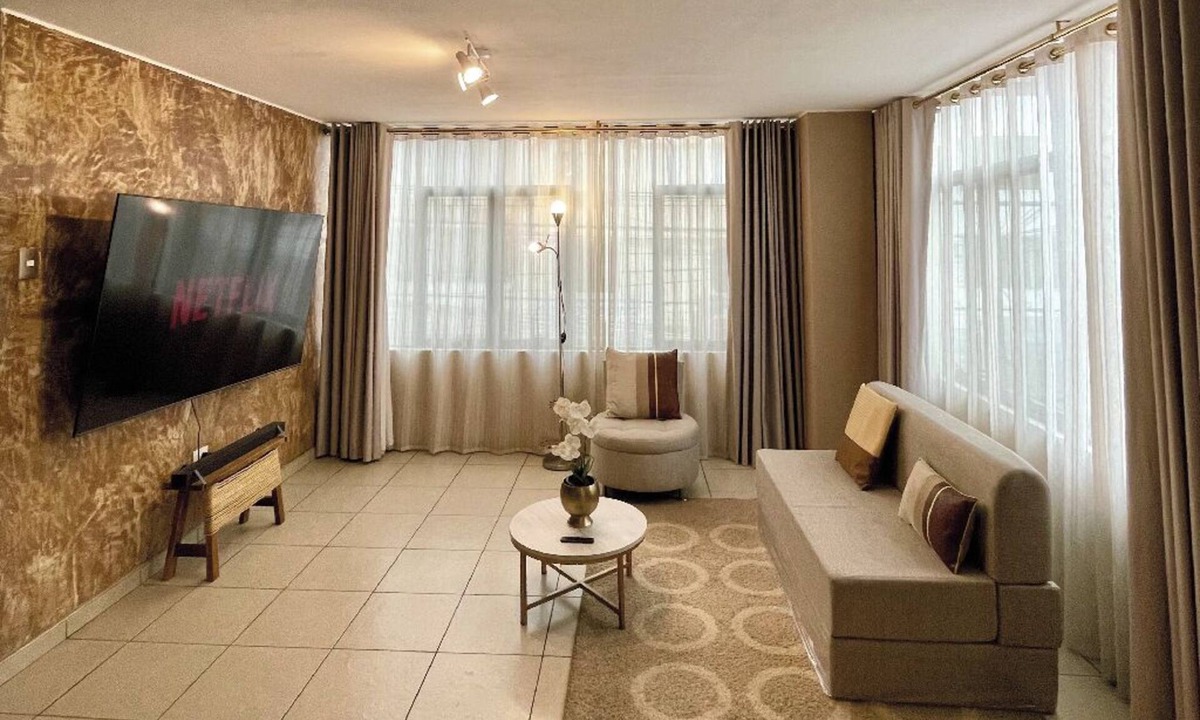 Ate Apartment | Luxury Apartment: 3BR2BA6G Work, Studio & Family - Live Like a Local Peruvian