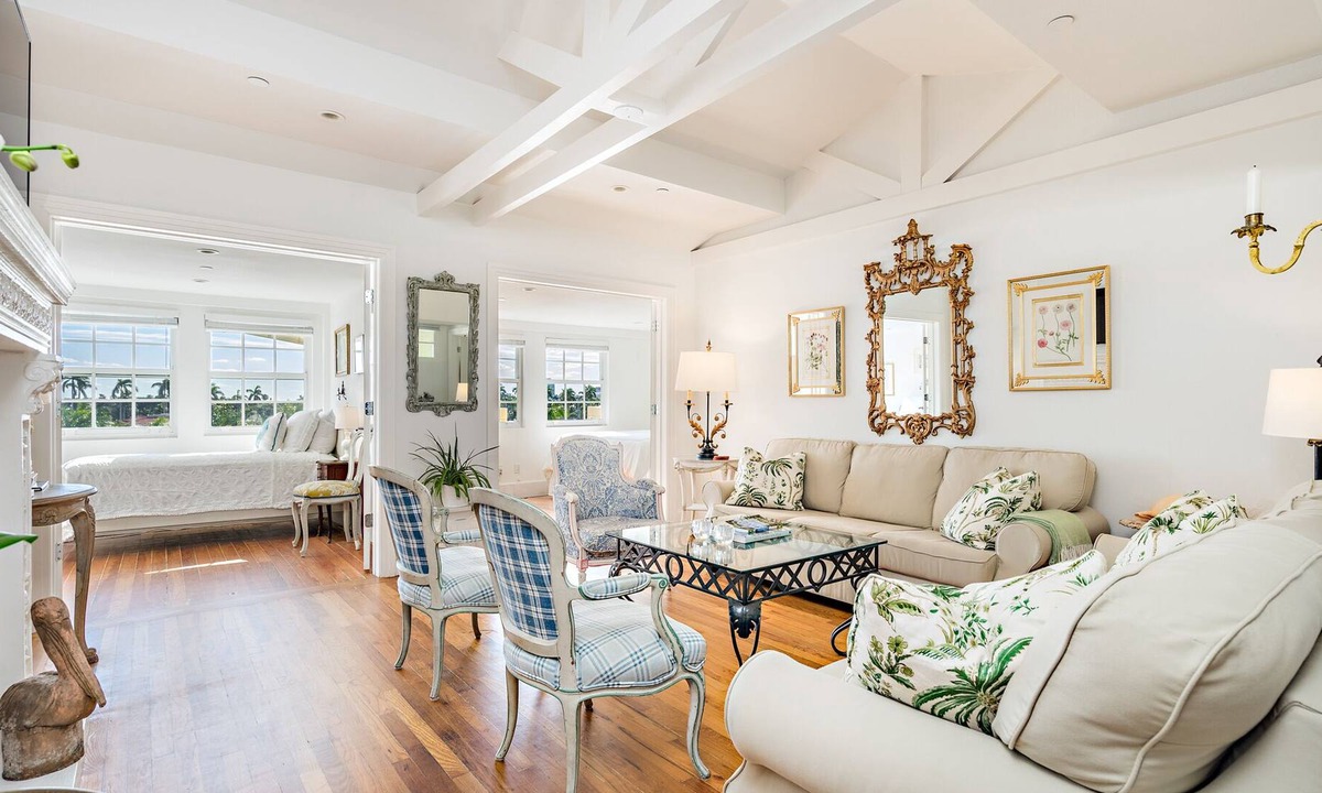 Palm Beach Condo | Luxury Island 2bd/2ba Penthouse | Amenity Pool