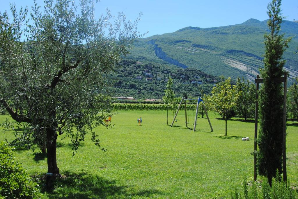 Bolognano-Vignole House | Madonna delle Vittorie