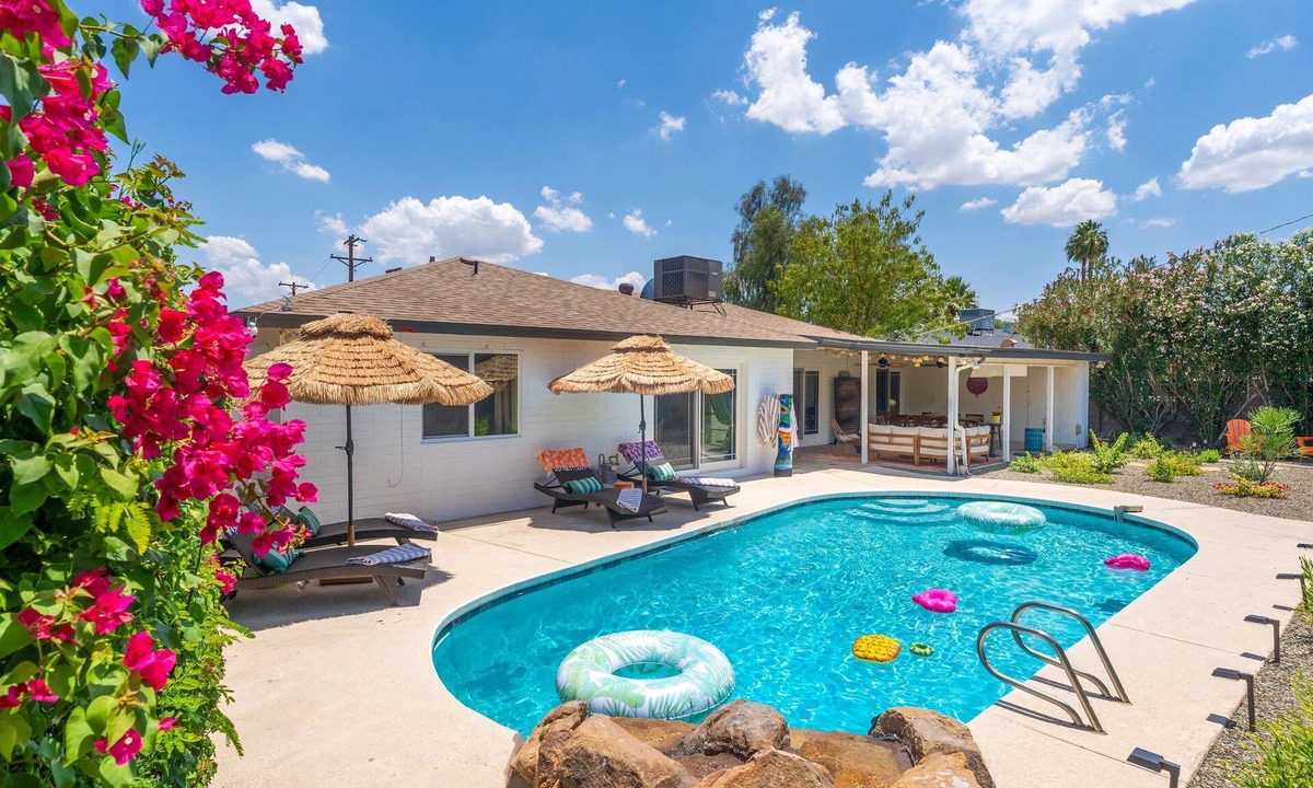 Village Grove House | Mai Tai Manor: sun-soaked pool days, tiki nights & tropical bliss